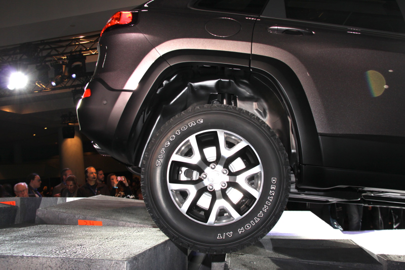 Illustration for article titled Six Ways The 2014 Jeep Cherokee Is Better Than The XJ